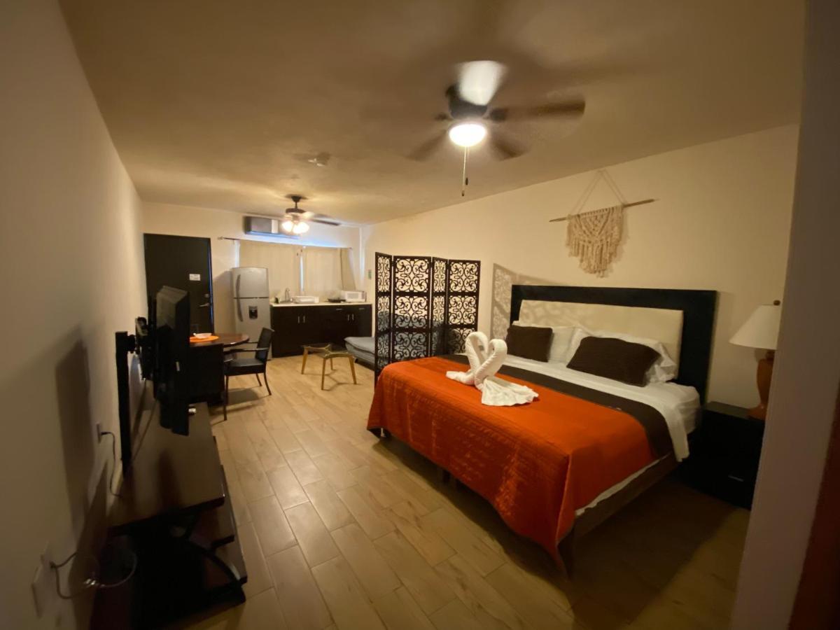 Suites Fenicia (Adults Only) Playa del Carmen Exterior foto